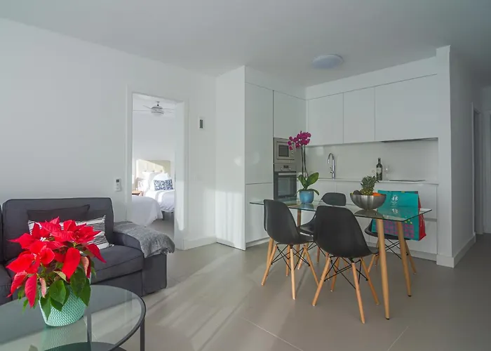 & Princesa Mercedes Villa *