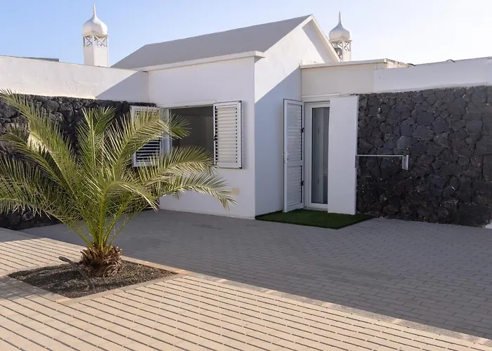 & Princesa Mercedes Villa