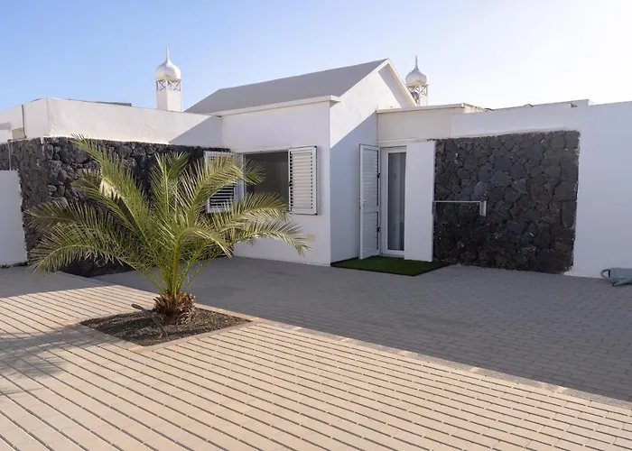 & Princesa Mercedes *